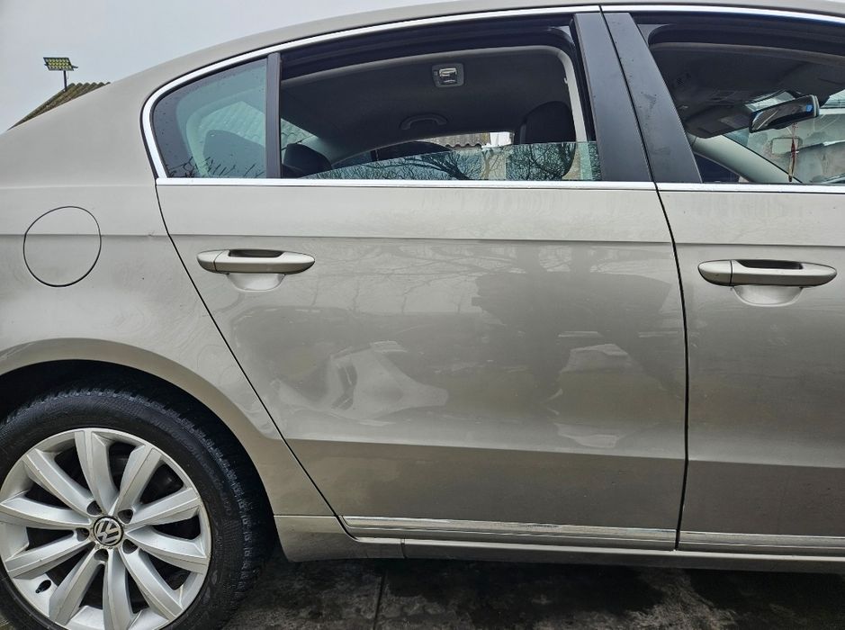 Portiera LC8Y Passat B7 Dreapta Fata Spate Usa Lc8y Passat B7