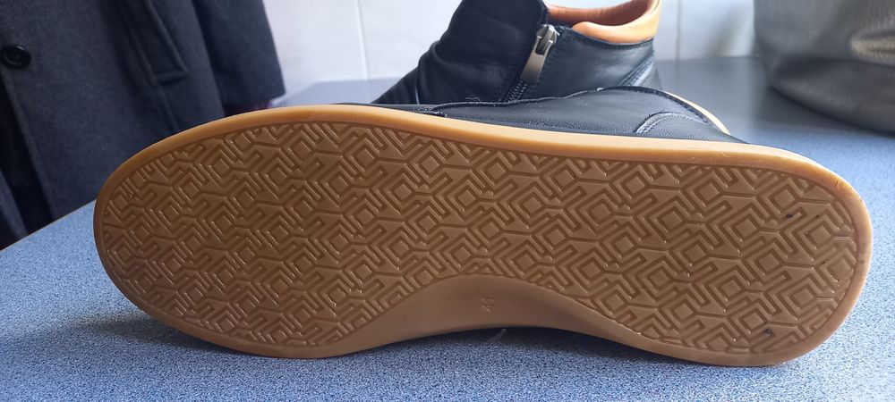 Черни дамски боти