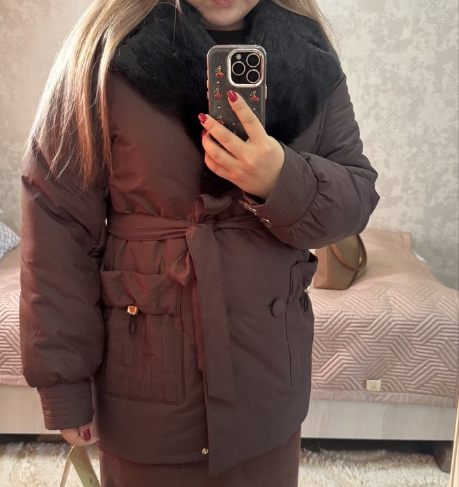 Продам новую куртку Lasagrada