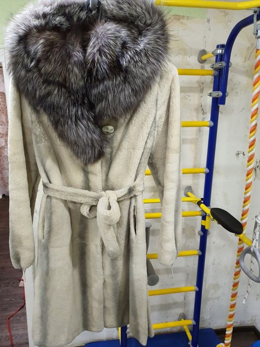 Срочно!Продам шубу из стриженной норки!Размер 44-46.худощавую.