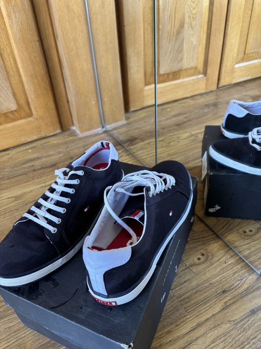 Adidasi Tommy Hilfiger 41