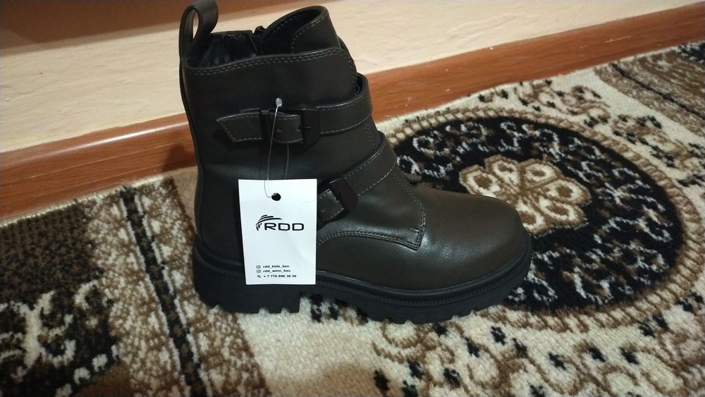 Женская обувь,сапожки