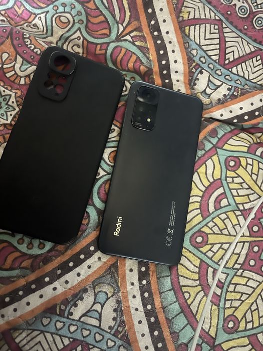 Продам редми нот 11 в хорошем состоянии память 64 гб