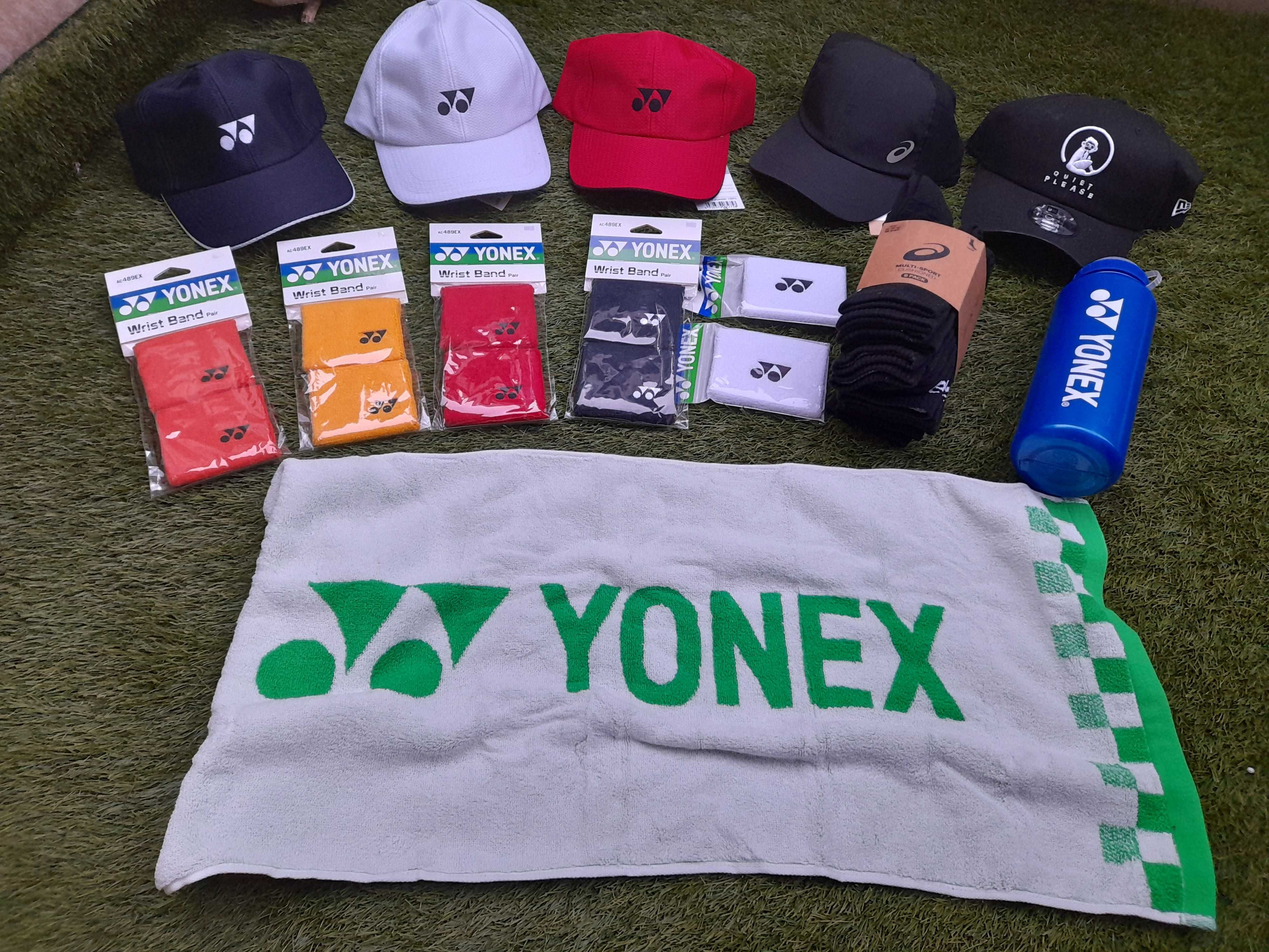Екипировка Adidas, Lacoste, Nike, Head, Yonex и Roland Garros