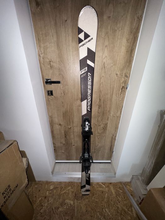 Schiuri Fischer Progressor F15, Negru/Alb, unisex, 160cm