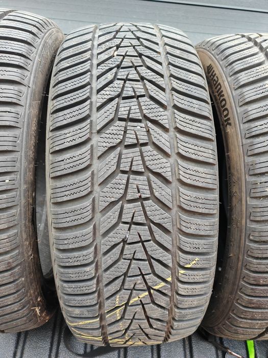 Anvelope iarna Hankook evo3 225 45 18 dot 2024