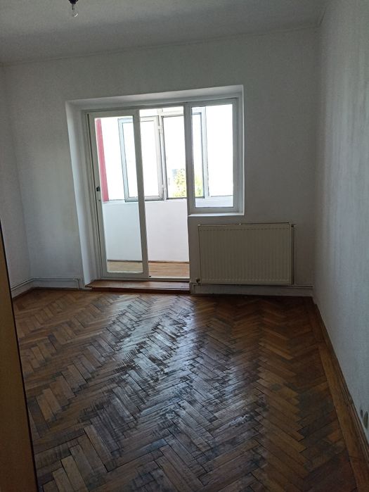 Proprietar vând apartament 3i camere  Pitești
