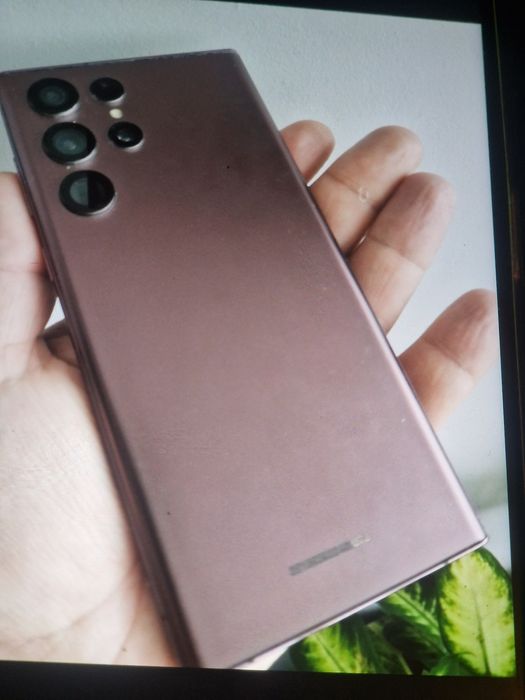 Samsung S22 Ultra.  128Gb 8Gb dualsim