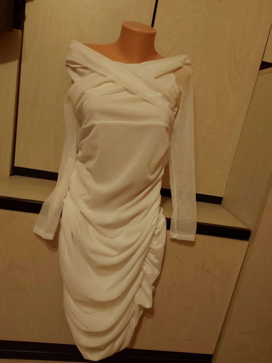 Нова рокля в бяло номер L