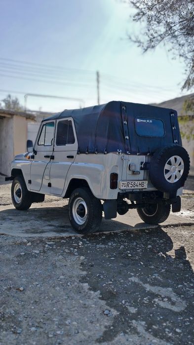 Uaz 31512 sotiladi