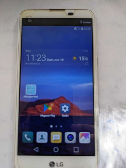 Telefon mobil LG X screen