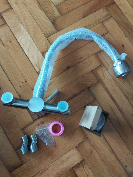 Baterie inox moderna de bucătărie cu țeava flexibila și cu doua tipuri