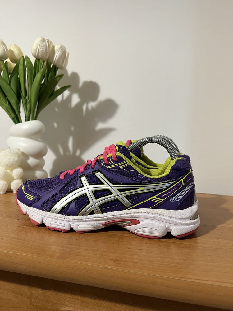 Оригинални маратонки Asics 39 номер