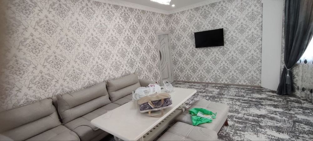 Срочно! Сдаётся 2 х ком квартира Рустам шурбо