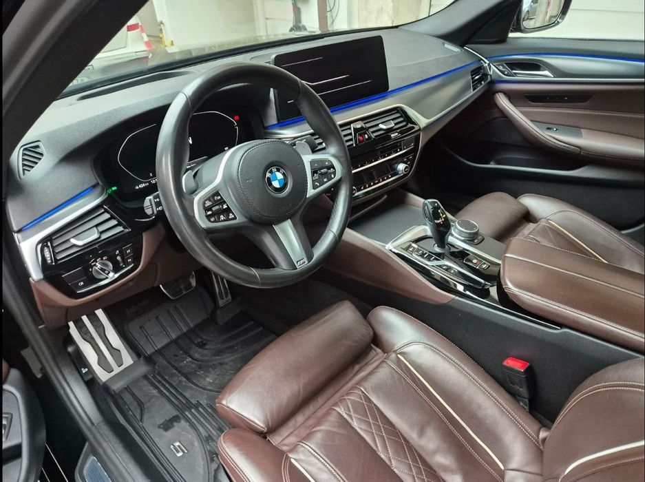 BMW Seria 5 530i Hybrid. M Sport Edition