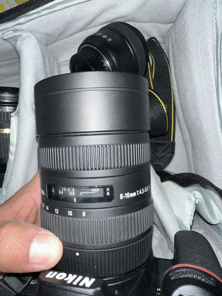 Nikon D7500 cu obiective si accesorii