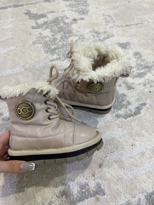 Продам детские зимние сапоги