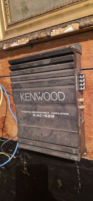 Vand Amplificator Kenwood KAC 528.
Este un amplificator vechi care a s