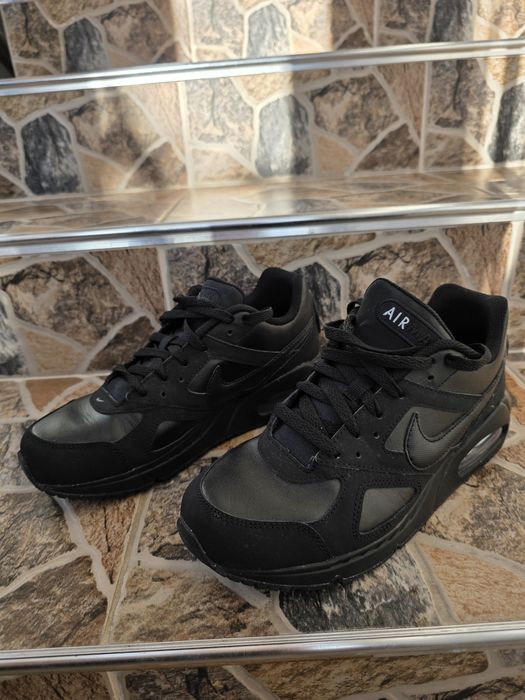 Маратонки Nike Air Max IVO номер 40