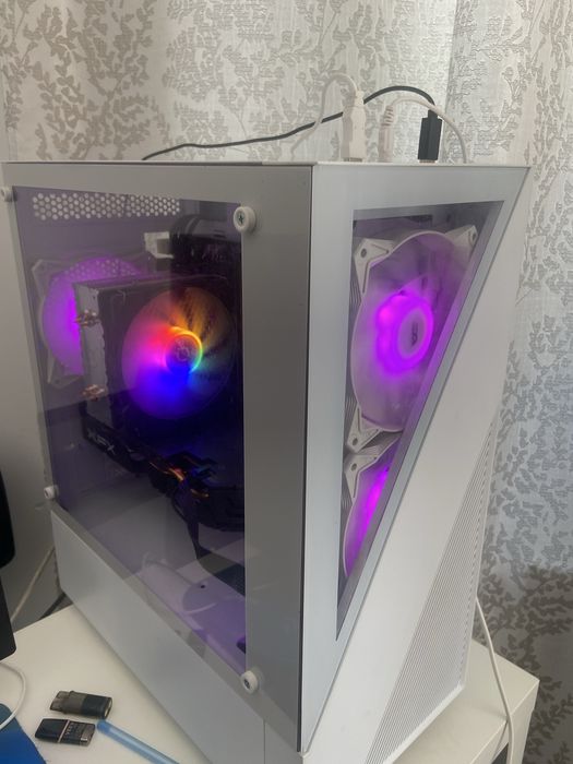 Se vinde setup de gaming achizitionat acuk 5 luni