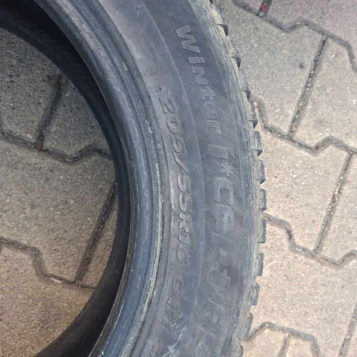 Зимни гуми 205/55/16 запазени