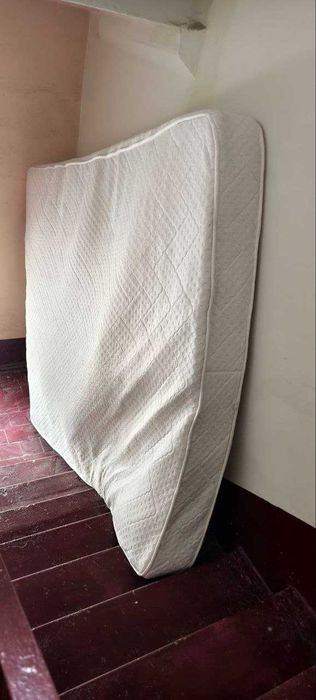 матрас для большой кровати б/у 180х220см