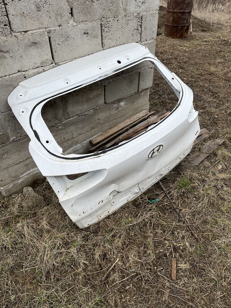Туксон задний дверь
