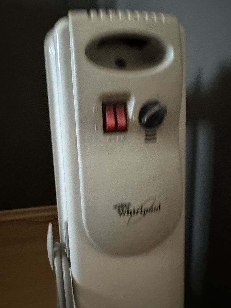 Маслен радиатор Whirlpool