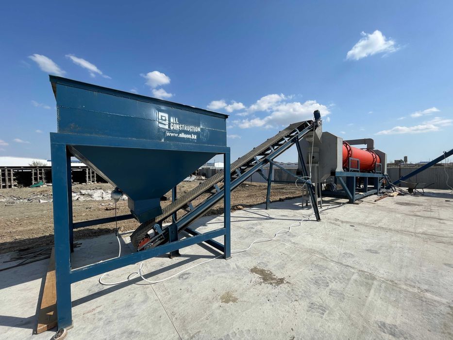 Бункер  5 куб. толщина метлла 4 мм.