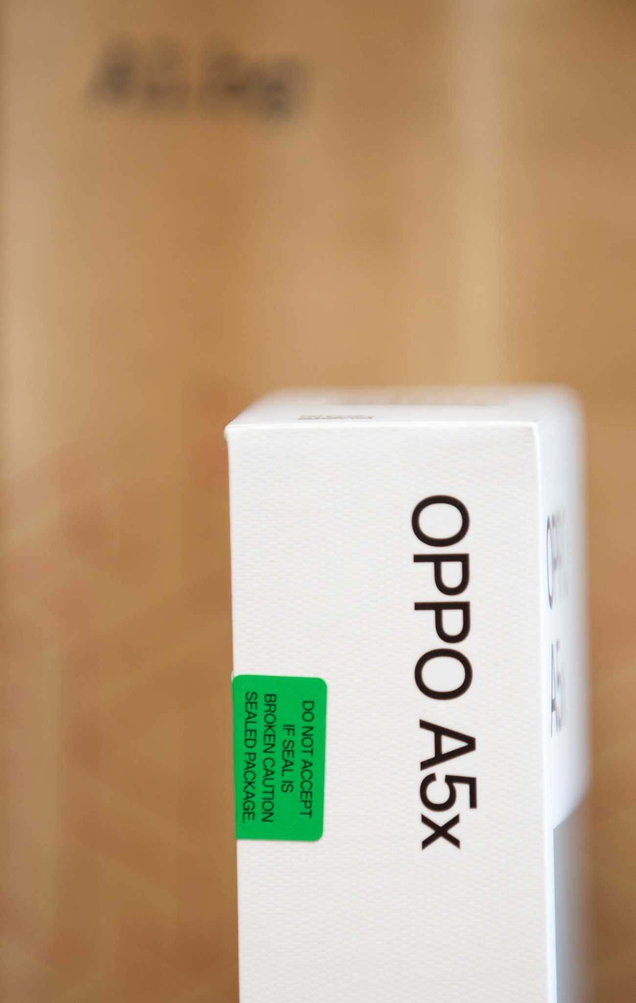 Продавам запечатан Нов 128GB Oppo A5x  с Гаранция до 08.2027г.