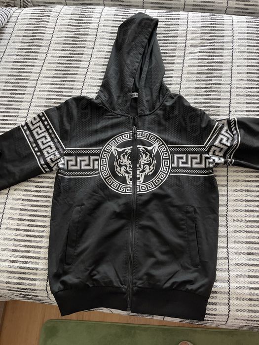 Суитшър за момче за 12 год. 146 см