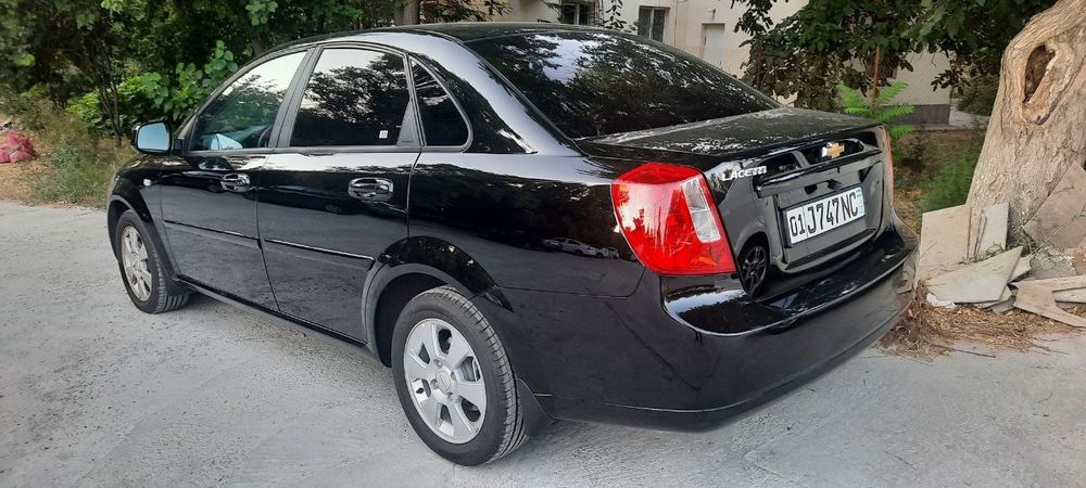 Lacetti сотилади.