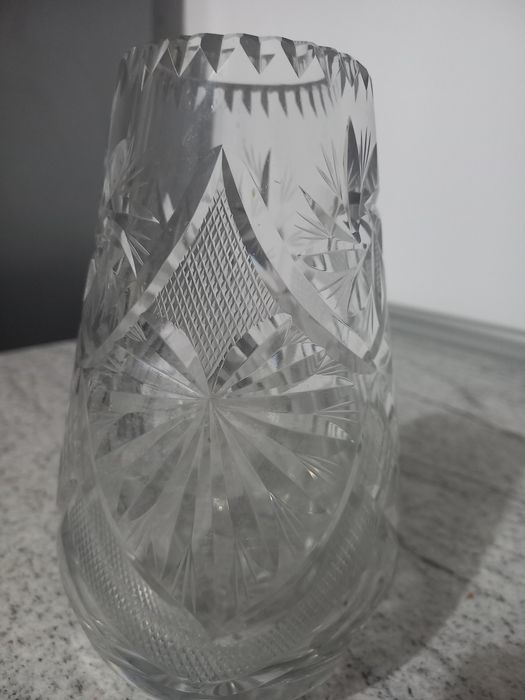 Vand vaza din cristal dimensiune 7 x 17 cm noua fara eticheta
