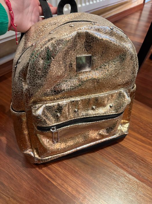 Разпродажба на чанти