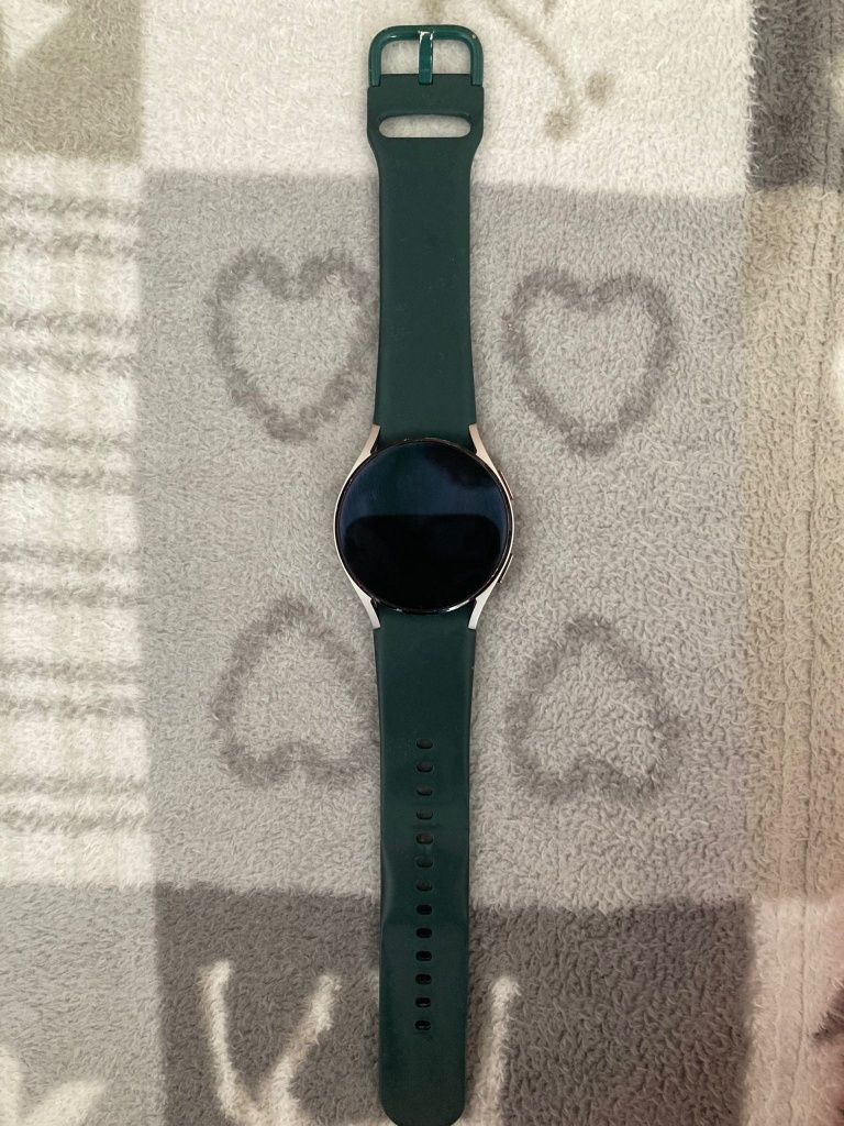 Vând Samsung FOLD 3 și ceas watch 4 URGENT