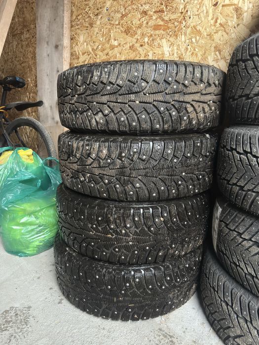 Продам хорошую зимнюю резину , откатал полторы недели.