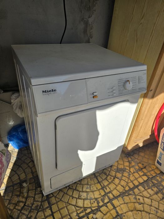 Сушилня Miele Novotronic T495C
