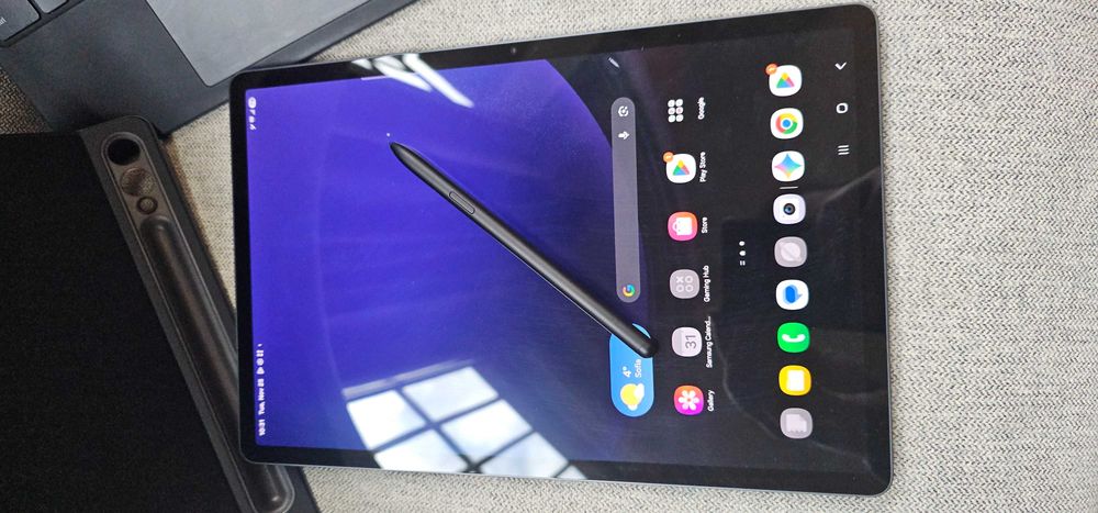 Samsung Galaxy Tab S9+ 5G 256GB 12GB and Case