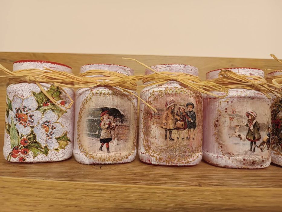 Коледни свещници и коледни бутилки