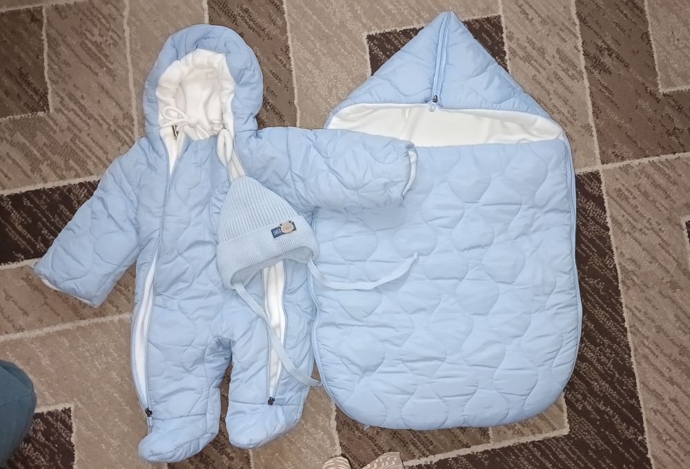 Продам детский комбенизон с конвертом