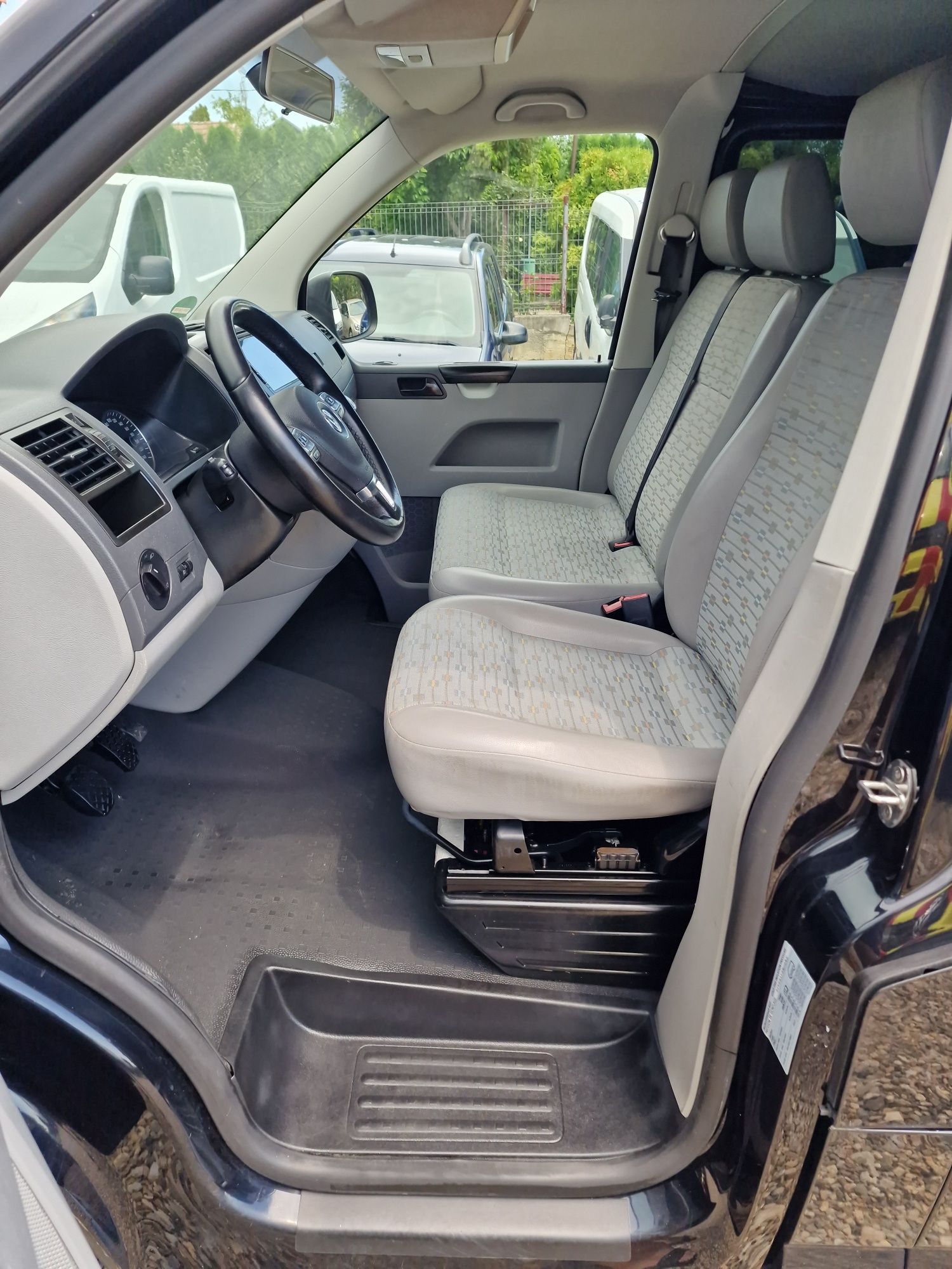 Vw Transporter T5 2.0TDI 140CP Euro 5 9 locuri/lung