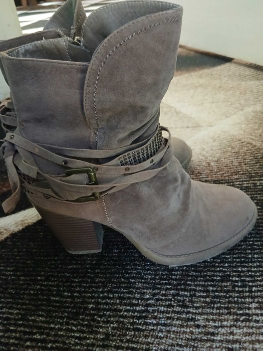 Дамски обувки 38 номер.