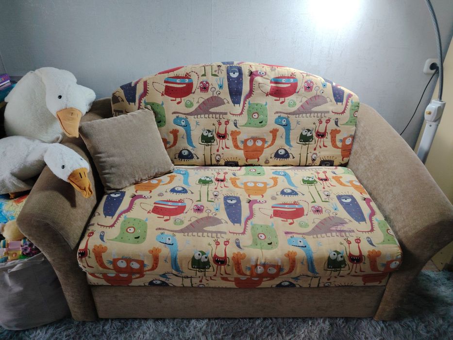 Диванчик  детский