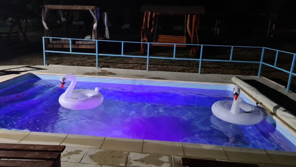 Cabana de închiriat cu piscină încălzită  si jacuzzi cu hidromasaj