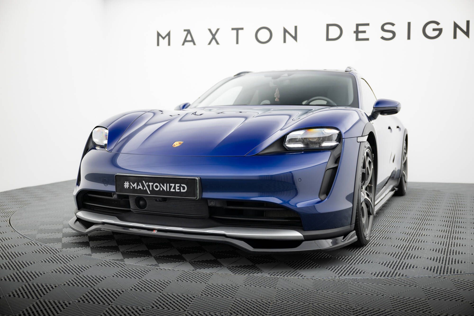 Pachet Exterior Prelungiri compatibil cu Porsche Taycan Cross Turismo 4S Maxton Design