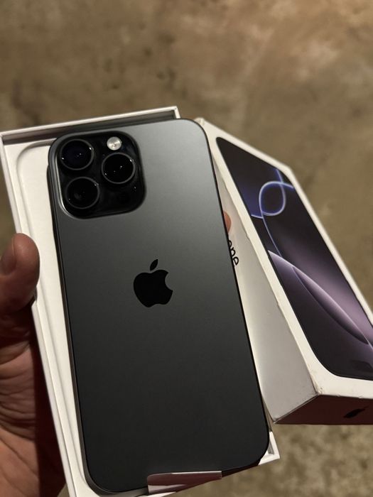 Iphone 16 Pro Max, 256 Gb, Negru, Stare foarte buna,Liber de retea,100