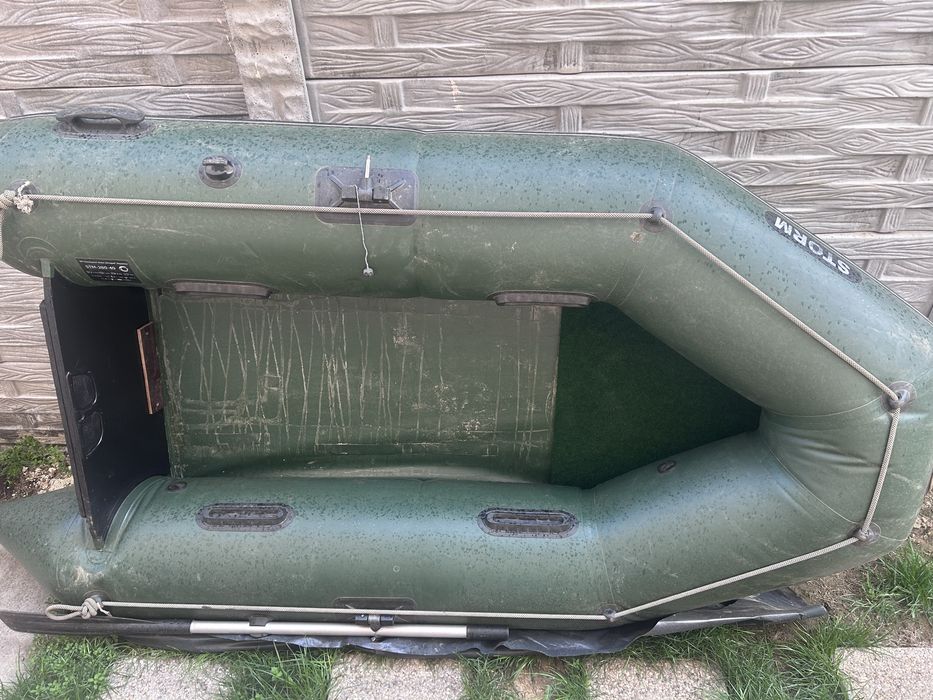 Barca Aquastorm cu motor si sonar