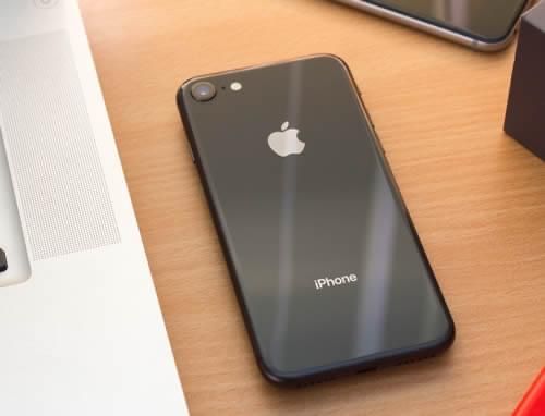 Айфон 8 идеал торг есть