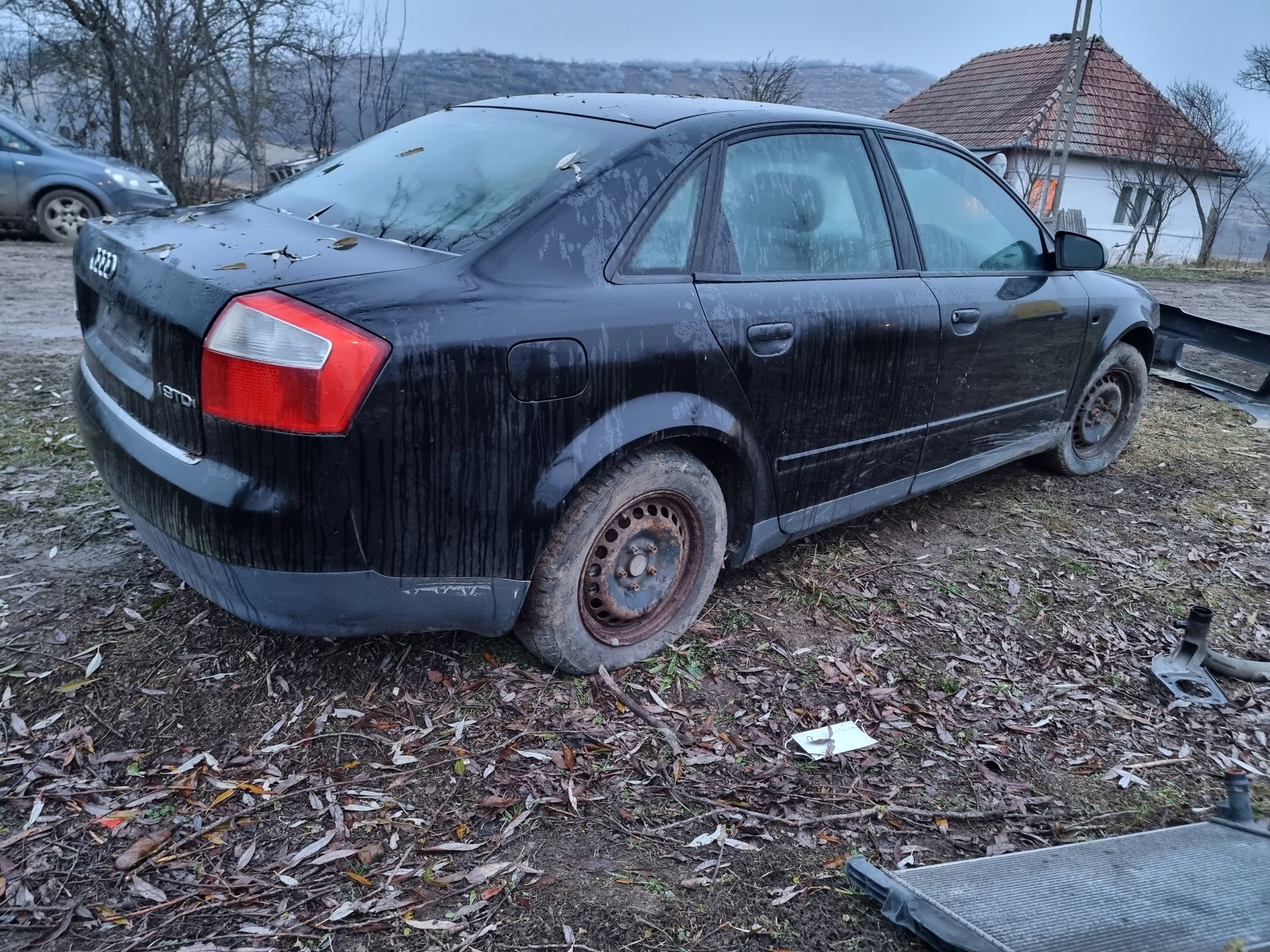 Dezmembrez/Piese Audi A4 B6 1.9