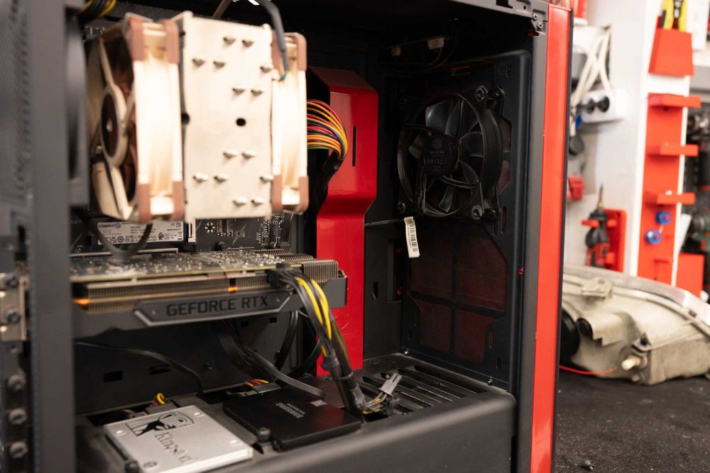 Продавам GAMING / Video Editing конфигурация за ценители